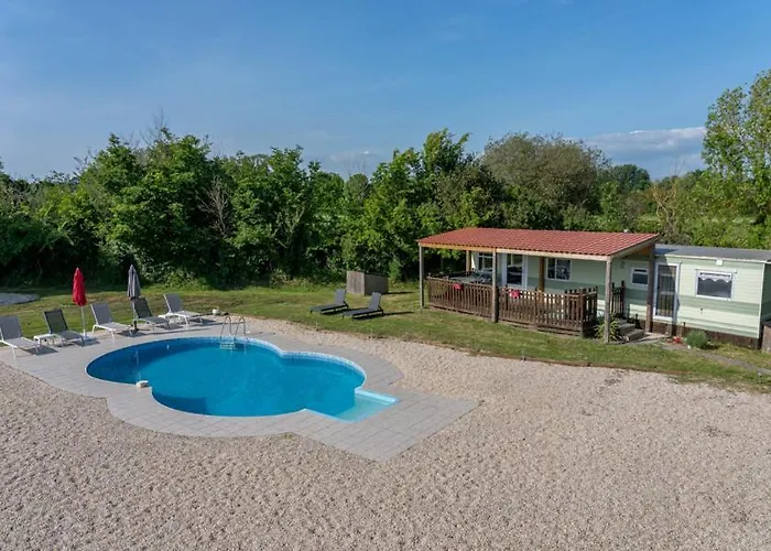 Le Bois Berranger Hébergement de vacances *